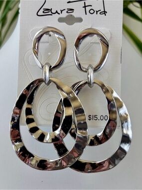 Laura Ford Triple oval shaped hammered silvertone open hoops, metal, post